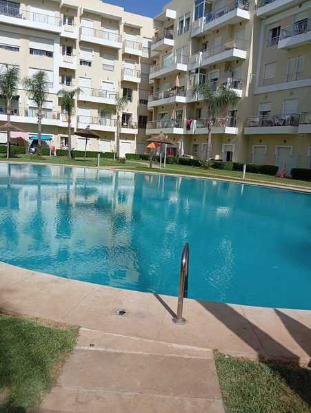 Joli Appart vue piscine à louer longue durée